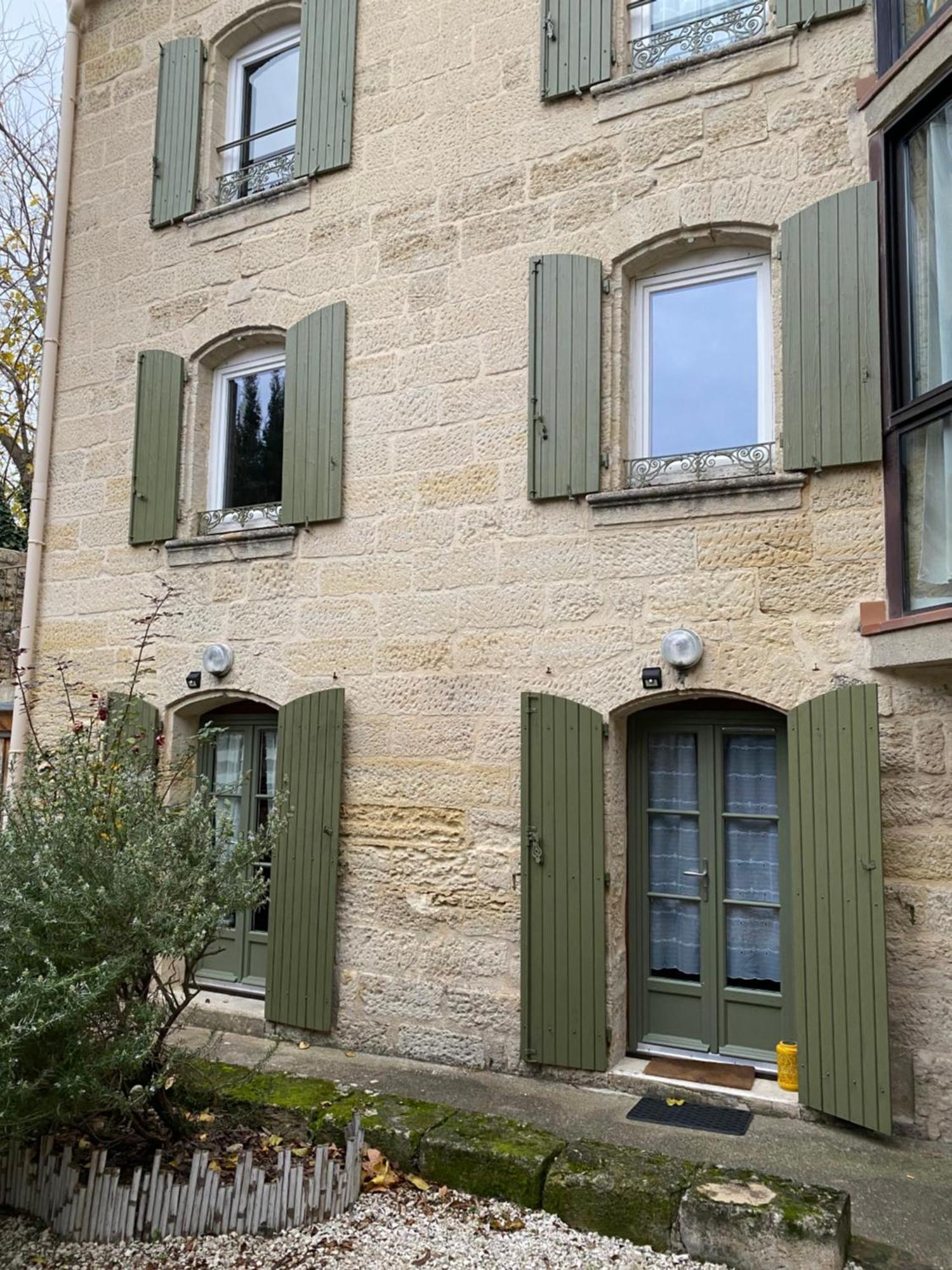 Petit Loft Sur Jardin En Centre-Ville 于泽斯 外观 照片